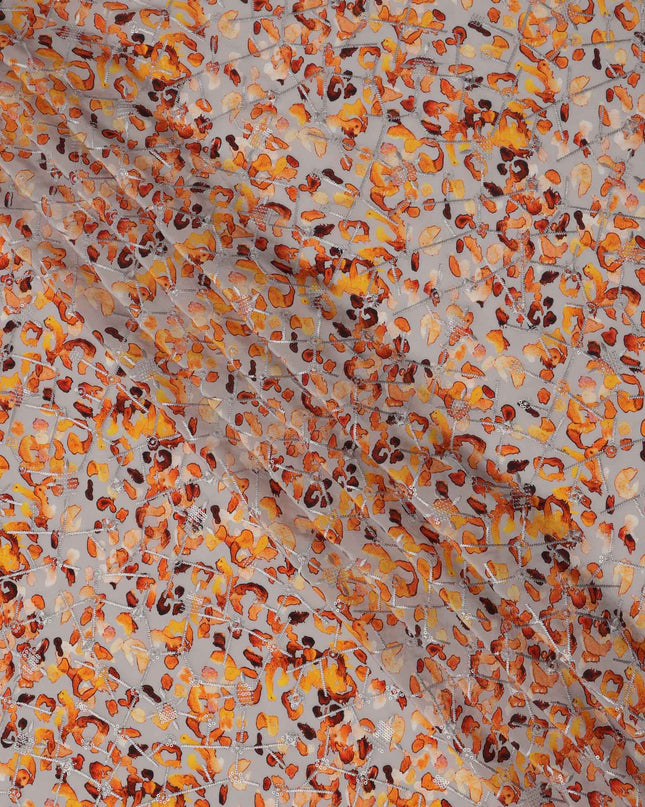 قماش كريب فيسكوز بطبعة جلد النمر متعدد الألوان، قاعدة بيج، عرض 110 سم، صنع في الهند - D23609