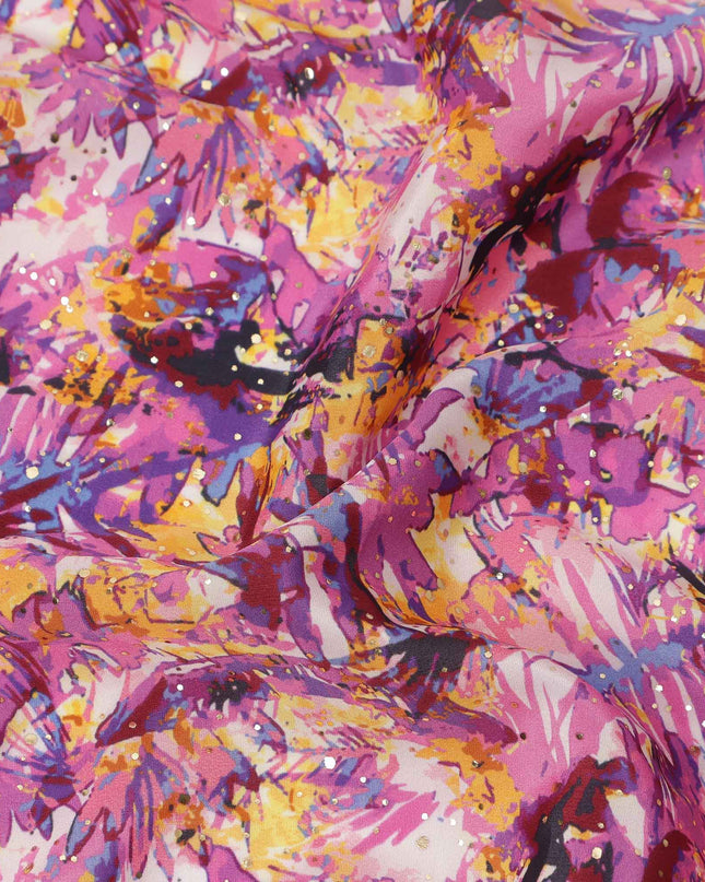 قماش كريب فيسكوز بطباعة رقمية بنقشة زهور استوائية باللونين الوردي والأصفر، عرض 110 سم، صنع في الهند - D23629