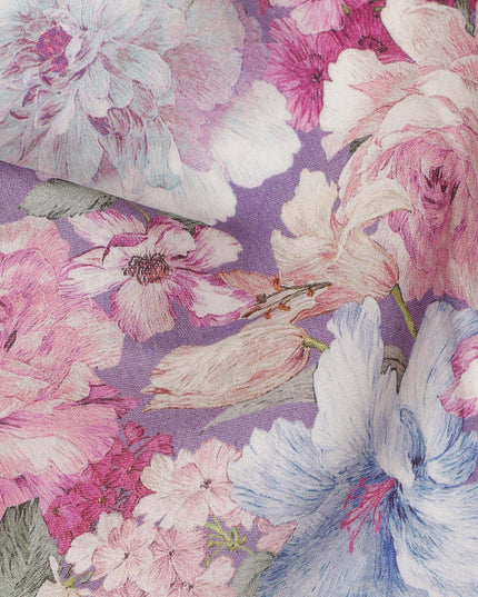 قماش كريب فيسكوز مطبوع عليه زهور الحدائق متعدد الألوان باللون الخزامي، عرض 110 سم، صنع في الهند - D23910