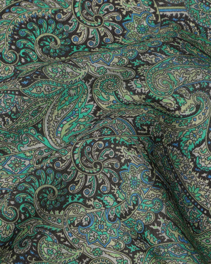 قماش كريب فيسكوز بنقشة حيوانية، أخضر زجاجي أسود متعدد الألوان، عرض 110 سم، صنع في الهند - D23915