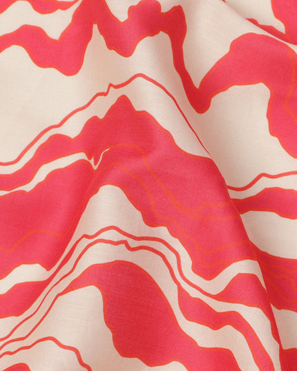 قماش قطني مطبوع بخطوط مموجة باللون الأحمر المرجاني والكريمي، عرض 110 سم، صنع في الهند - D23926