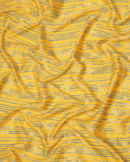 قماش قطني مطبوع بخطوط مرسومة يدويًا باللونين الأصفر والرمادي الفاتح، عرض 110 سم، صنع في الهند - D23931