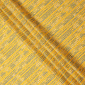 قماش قطني مطبوع بخطوط مرسومة يدويًا باللونين الأصفر والرمادي الفاتح، عرض 110 سم، صنع في الهند - D23931