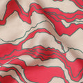 قماش قطني أحمر وبيج بطبعة خطوط تجريدية متموجة، عرض 110 سم، صنع في الهند - D23940