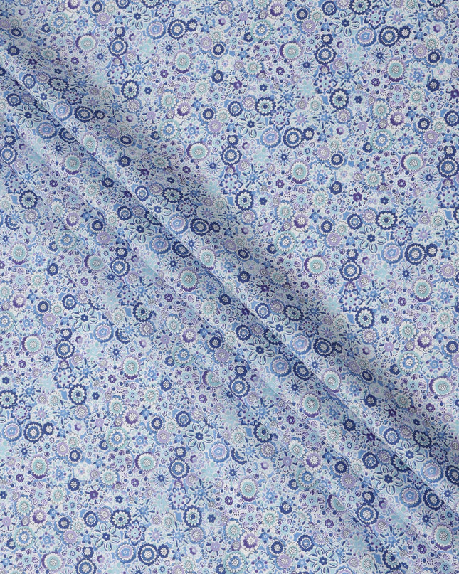 قماش قطني أزرق لافندر مع طبعة زهور متعددة الألوان، عرض 110 سم، صنع في اليابان - D24171