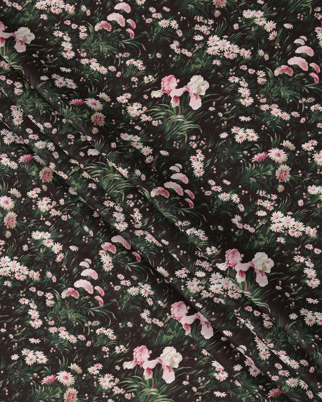 قماش قطني بلون بني شوكولاتة مع طبعة زهور باللونين الوردي والأبيض، عرض 110 سم، صنع في اليابان - D24181