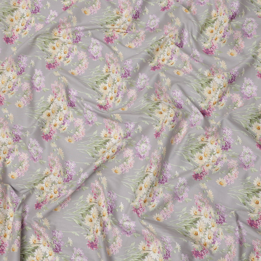 قماش قطني رمادي لافندر مع طبعة زهور الأقحوان الوردية والأصفر، عرض 110 سم، صنع في اليابان - D24186
