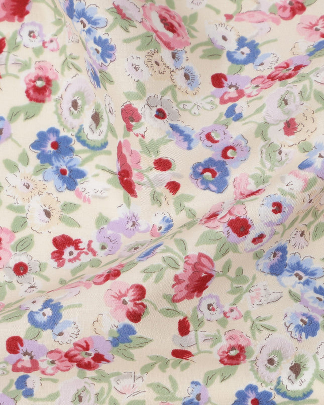 قماش قطني كريمي بيج بنقشة زهور حمراء وزرقاء، عرض 110 سم، صنع في اليابان - D24204