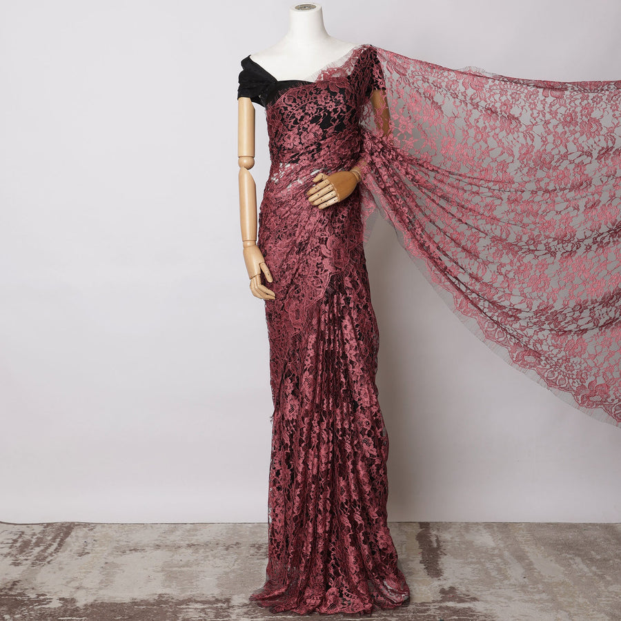 خشب الورد، قماش دانتيل شانتيلي فرنسي أسود ثنائي اللون مع زخارف حجرية - 5.5 متر، تصميم زهور، عرض 110 سم - D21091