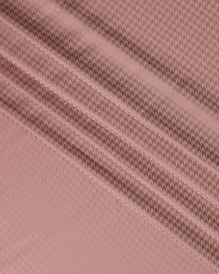 Pink Jacquard Pure Silk Fabric with Tone-on-Tone Houndstooth Pattern – 110 cm Width-D21393