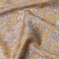 قماش قطني ساتان من جال، مزين بنقشة زهور عرقية باللون الأصفر الخردلي، مطبوع رقميًا باللون البيج الذهبي، عرض 110 سم، صنع في الهند - D22618