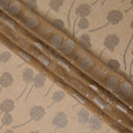 قماش شيفون حريري بتصميم زهور بوتا معدنية بلون بني رملي، عرض 140 سم، صنع في كوريا الجنوبية - D22647