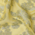 قماش شيفون حريري بتصميم زهور باللون الأصفر الليموني، من قماش لوركس معدني فضي، عرض 110 سم، صنع في كوريا الجنوبية - D22662