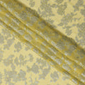 قماش شيفون حريري بتصميم زهور باللون الأصفر الليموني، من قماش لوركس معدني فضي، عرض 110 سم، صنع في كوريا الجنوبية - D22662