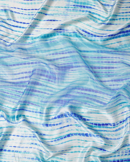 قماش ساتان حريري نقي بطبعة خطوط شيبوري باللون الأزرق الجليدي والنيلي، عرض 110 سم، صنع في الهند - D23031