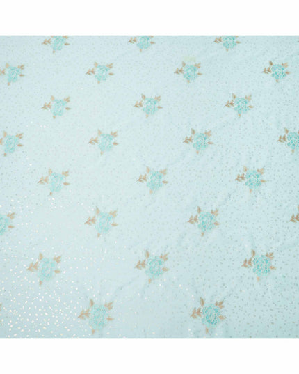 قماش فوال قطني أزرق سماوي مطرز بنقشة زهور مع تفاصيل ترتر، عرض 140 سم، صنع في الهند - D23720