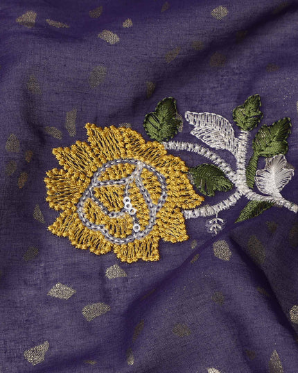 قماش فوال قطني مطرز بنقشة زهور متعددة الألوان بلون أرجواني غامق مع لمسات من الترتر، عرض 140 سم، صنع في الهند - D23723