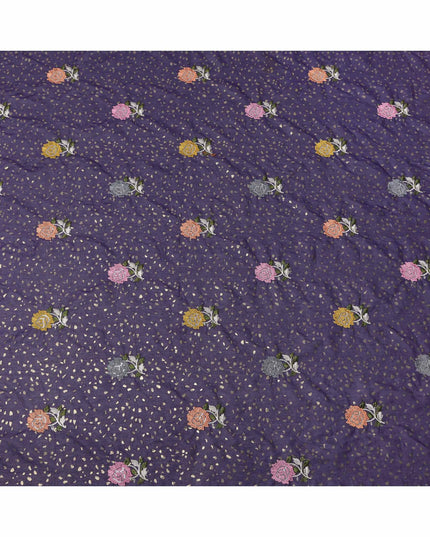 قماش فوال قطني مطرز بنقشة زهور متعددة الألوان بلون أرجواني غامق مع لمسات من الترتر، عرض 140 سم، صنع في الهند - D23723