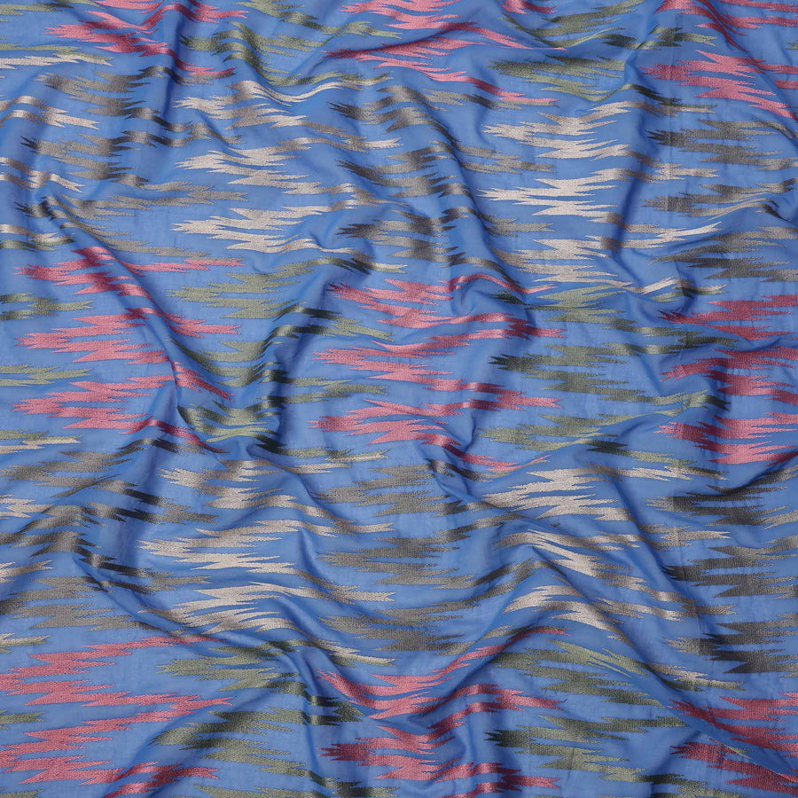 قماش فوال قطني منسوج مستوحى من الإيكات متعدد الألوان باللون الأزرق الملكي بخيوط معدنية، عرض 140 سم، صنع في الهند - D23729