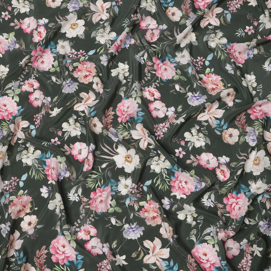 قماش كريب حريري نقي بطبعة زهور الحديقة متعدد الألوان، قاعدة خضراء، عرض 110 سم، صنع في الهند - D23975