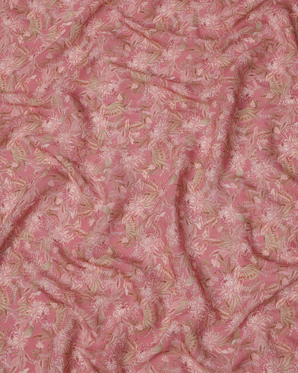 قماش كريب فيسكوز بطبعة زهور استوائية، قاعدة وردية وردية، لون بيج وزيتوني فاتح، عرض 110 سم، صنع في الهند - D23981