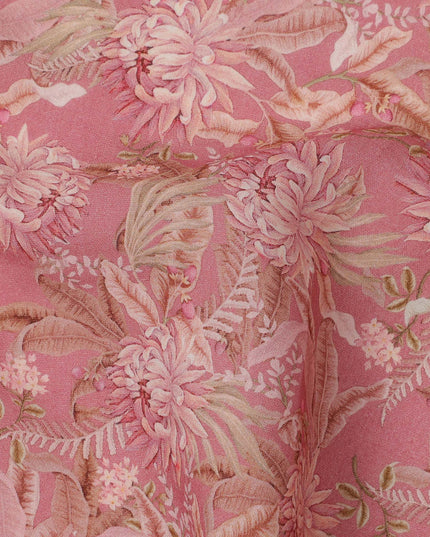 قماش كريب فيسكوز بطبعة زهور استوائية، قاعدة وردية وردية، لون بيج وزيتوني فاتح، عرض 110 سم، صنع في الهند - D23981