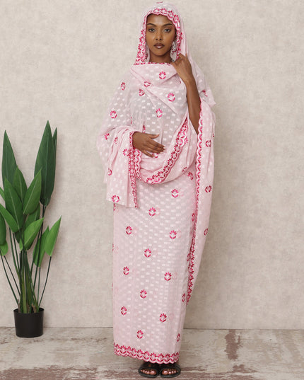 ثوب سوداني تقليدي وردي فاتح مع تطريز زهور الفوال الأرجوانية، قطعة بطول 4.5 متر، مصنوع من قماش قطني خالص، عرض 140 سم، صنع في الهند - D24469