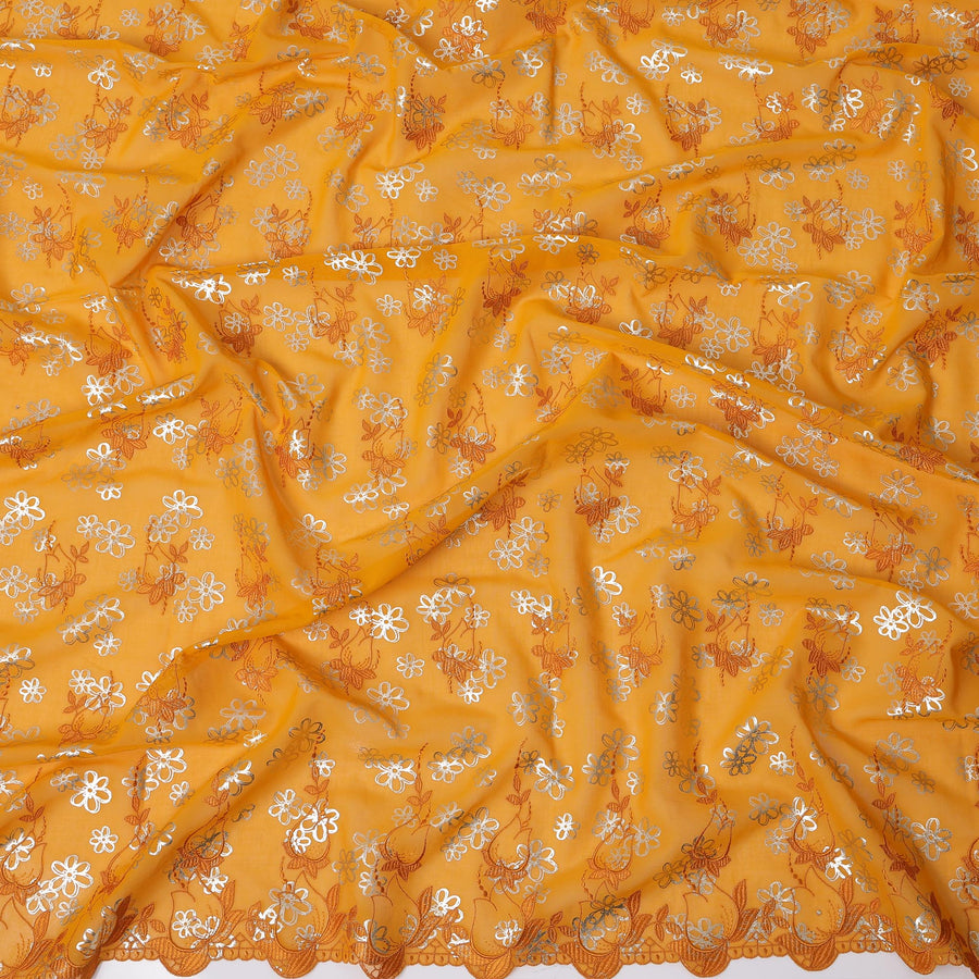 ثوب سوداني من قماش الفوال السويسري الفاخر باللون الأصفر الخردلي مع تطريز برتقالي ولمسات فضية، 4.5 متر × 140 سم - D21636
