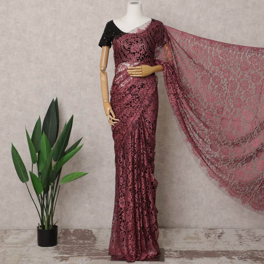 ساري فرنسي من الدانتيل باللونين الأحمر الوردي والأسود، بطول 5.5 متر وعرض 110 سم - D21858