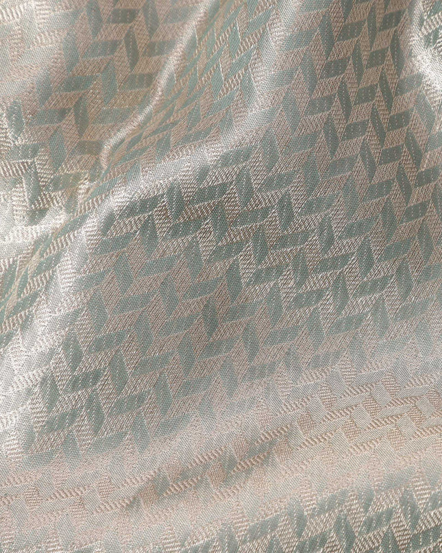 ساري كانجيفارام من الحرير الخالص بلون اللافندر والفضي، مزين بزخارف فنية منسوجة يدويًا، بطول 5.5 متر مع بلوزة، من أصل هندي - D22669