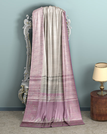 ساري كانجيفارام من الحرير الخالص بلون اللافندر والفضي، مزين بزخارف فنية منسوجة يدويًا، بطول 5.5 متر مع بلوزة، من أصل هندي - D22669