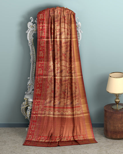 ساري كانجيفارام من الحرير الخالص باللونين النحاسي والأحمر، مزين بزخارف نباتية معقدة منسوجة يدويًا، بطول 5.5 متر مع قطعة بلوزة، من أصل هندي - D22670