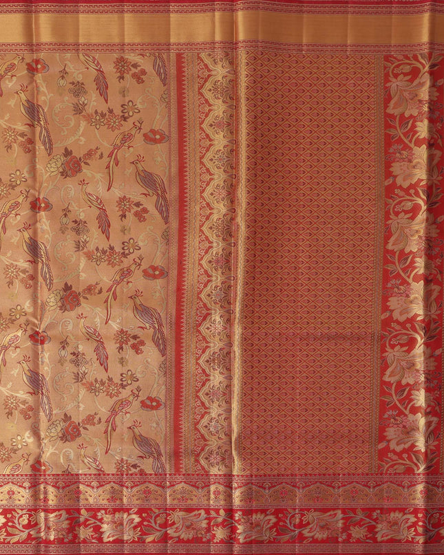 ساري كانجيفارام من الحرير الخالص باللونين النحاسي والأحمر، مزين بزخارف نباتية معقدة منسوجة يدويًا، بطول 5.5 متر مع قطعة بلوزة، من أصل هندي - D22670