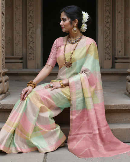 ساري حرير ناعم نقي بمربعات باستيل مع نقشة بالو وردية ونسيج هندسي رقيق، بطول 5.5 متر مع قطعة بلوزة، من أصل هندي - D22677