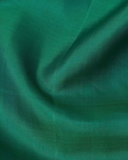 ساري حرير ناعم نقي، بنقشة البولكا الخضراء والسوداء، مع حواف منقوشة، بطول 5.5 متر مع بلوزة، من الهند - D22679