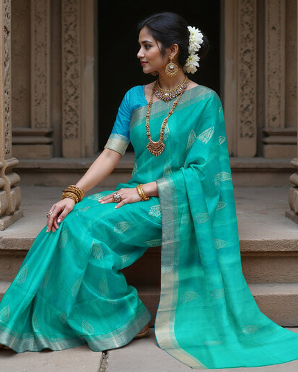 ساري حرير ناعم منسوج بلون أخضر زمردي مع لمسات من زاري ذهبي، بطول 5.5 متر مع قطعة بلوزة، من أصل هندي - D22681