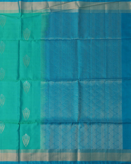 ساري حرير ناعم منسوج بلون أخضر زمردي مع لمسات من زاري ذهبي، بطول 5.5 متر مع قطعة بلوزة، من أصل هندي - D22681