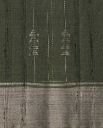 Olive Green Soft Silk Saree with Arrow Motifs and Dual-Toned Pallu Design, 5.5 Meters with Blouse Piece, Originating from India-D22690 - Regal Fabrics