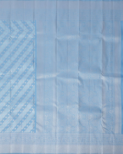 Sky Blue Pure Silk Kanjeevaram Saree with Handwoven Diagonal Butti Pattern and Ornamental Border, 5.5 Meters with Blouse Piece, Originating from India-D22698 - Regal Fabrics