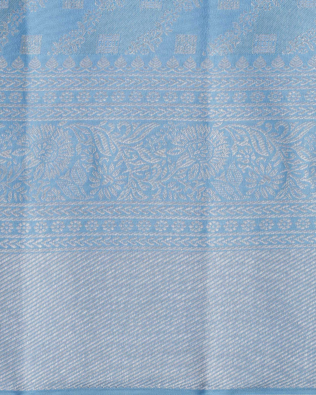 ساري كانجيفارام من الحرير الخالص باللون الأزرق السماوي، بنقشة بوتي قطرية منسوجة يدويًا وحواف مزخرفة، بطول 5.5 متر مع قطعة بلوزة، من أصل هندي - D22698