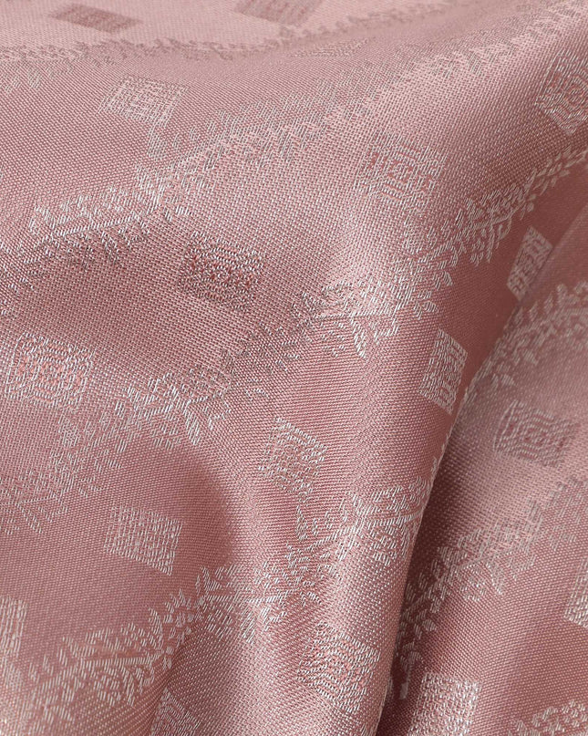 ساري كانجيفارام من الحرير الخالص باللون الوردي الفاتح، بنقشة بوتي قطرية منسوجة يدويًا وحواف مزخرفة، بطول 5.5 متر مع قطعة بلوزة، من أصل هندي - D22701