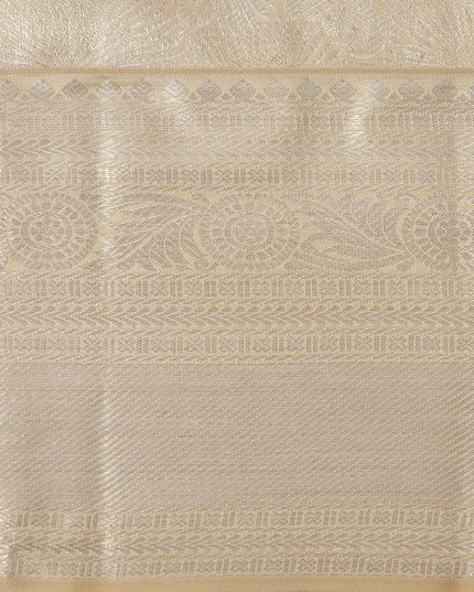 ساري كانجيفارام من الحرير الخالص بلون الشمبانيا الذهبي، بزخارف منسوجة يدويًا رقيقة وحواف لامعة، بطول 5.5 متر مع قطعة بلوزة، من أصل هندي - D22702