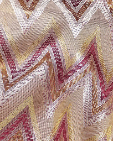 ساري كانجيفارام من الحرير الخالص باللون الوردي والأحمر الداكن بتصميم متعرج هندسي منسوج يدويًا وحواف زاري زهرية غنية، بطول 5.5 متر مع قطعة بلوزة، من أصل هندي - D22718