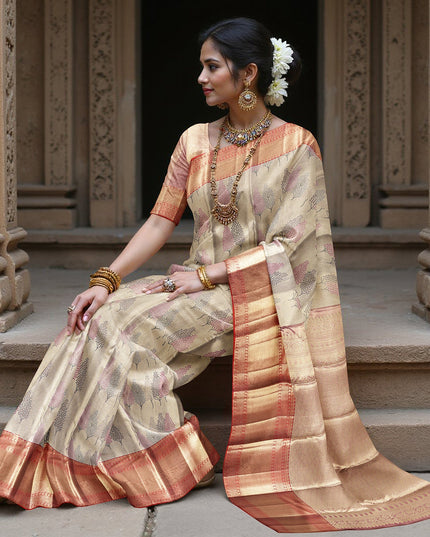 ساري كانجيفارام من الحرير الخالص بلون النحاس الذهبي، مزين بزخارف نباتية منسوجة يدويًا وحواف منقوشة متباينة، بطول 5.5 متر مع بلوزة، من أصل هندي - D22722