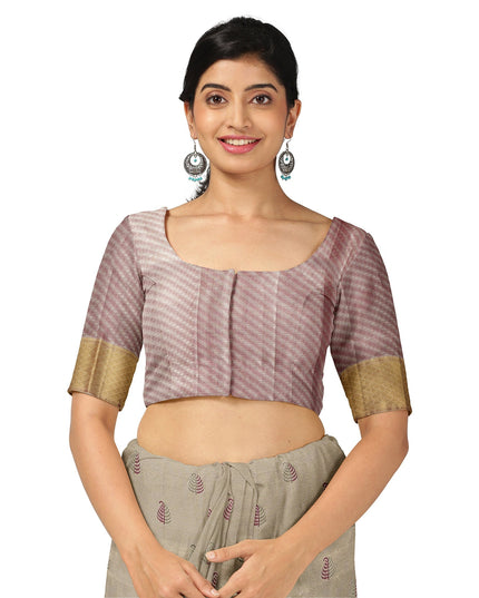 ساري كانجيفارام من الحرير الخالص، منسوج يدويًا باللونين الذهبي والعاجي، مع حافة زاري تقليدية، بطول 5.5 متر مع قطعة بلوزة، من الهند - D22732