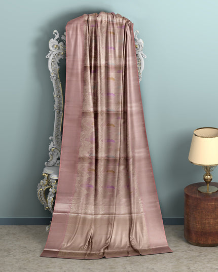 ساري كانجيفارام من الحرير الخالص من داستي روز زاري، منسوج يدويًا من الهند، بطول 5.5 متر مع قطعة بلوزة - D22735