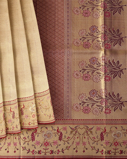 ساري كانجيفارام حريري نقي منسوج بحدود زهرية باللون البيج الذهبي، بطول 5.5 متر مع قطعة بلوزة، منسوج يدويًا من الهند - D22738