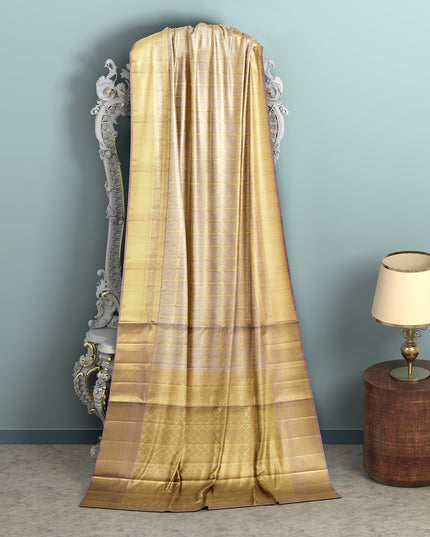 ساري كانجيفارام من الحرير الخالص، منقوش بنقشة مربعات ذهبية، بطول 5.5 متر مع قطعة بلوزة، منسوج يدويًا من الهند - D22739