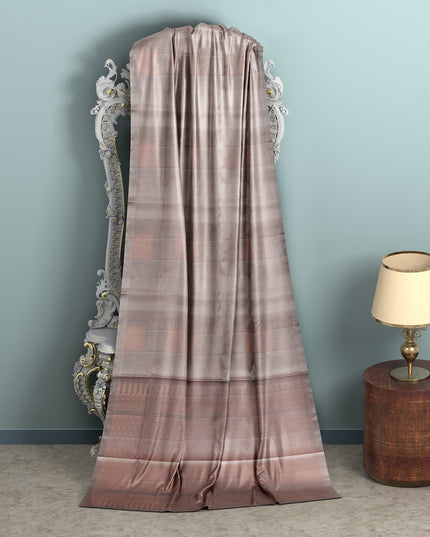 ساري حرير ناعم منقوش بنقشة مربعات نحاسية بلون داستي روز، بطول 5.5 متر مع بلوزة، منسوج يدويًا، من الهند - D22748