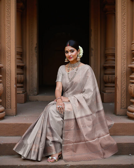 ساري حرير ناعم منقوش بنقشة مربعات نحاسية بلون داستي روز، بطول 5.5 متر مع بلوزة، منسوج يدويًا، من الهند - D22748